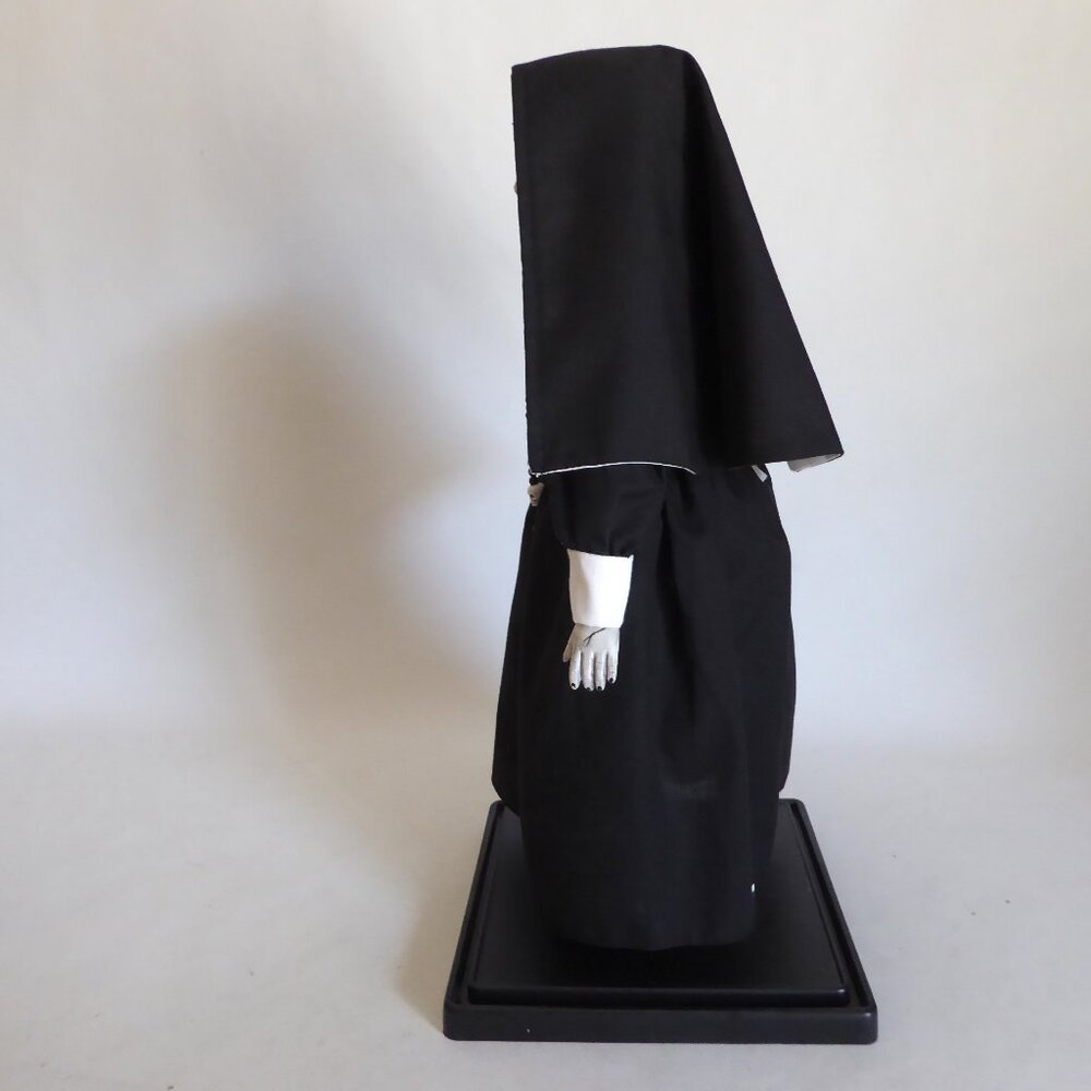 OOAK 17” CONJURING NUN VALAK HORROR DEMON DEPARTED EVIL DOLL HORROR ODDITY - Picture 7 of 13